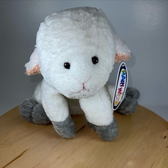 🆕Mary Meyer “Lucy Lamb” Flip flops plush lamb Easter stuffed toy NWT 11” white - Picture 13 of 13